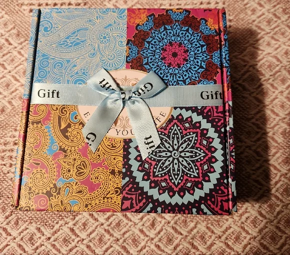 Gift Set Box Of 4 Candles - Picture 5 of 10